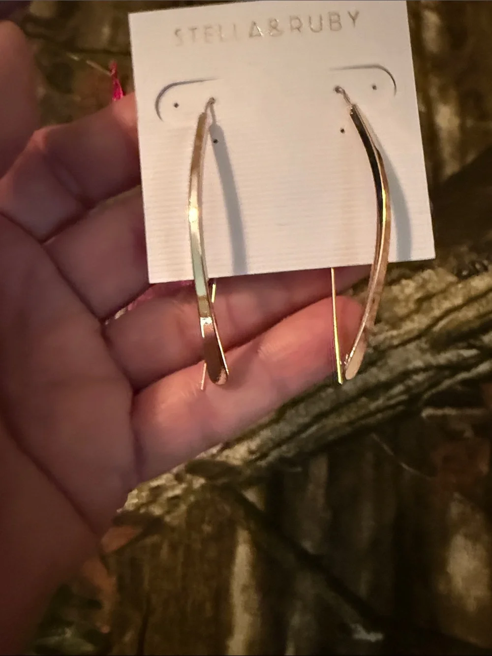 Stella & Ruby goldtone curved